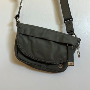 lululemon All Night Festival Bag Micro 1.5L Grey Sage